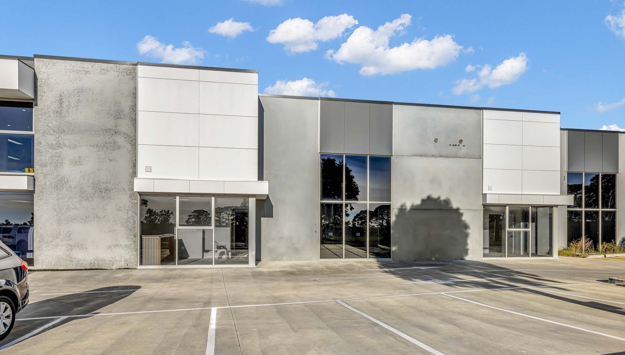 Endeavour Way Warehouses, Alfredton